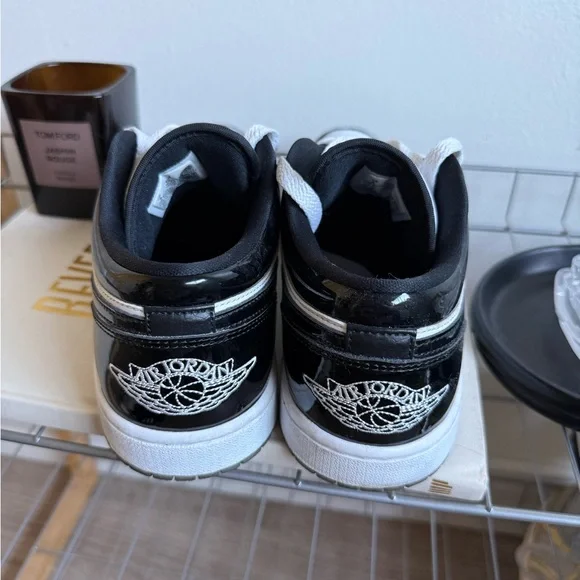 Air Jordan 1 Low SE 'Concord' Sneakers - Picture 5 of 6